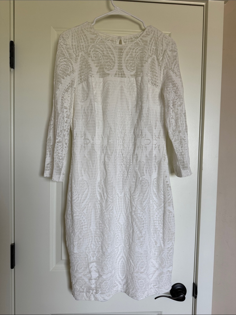 Cache | White Lace Midi Dress with Three-Quarter Sleeves